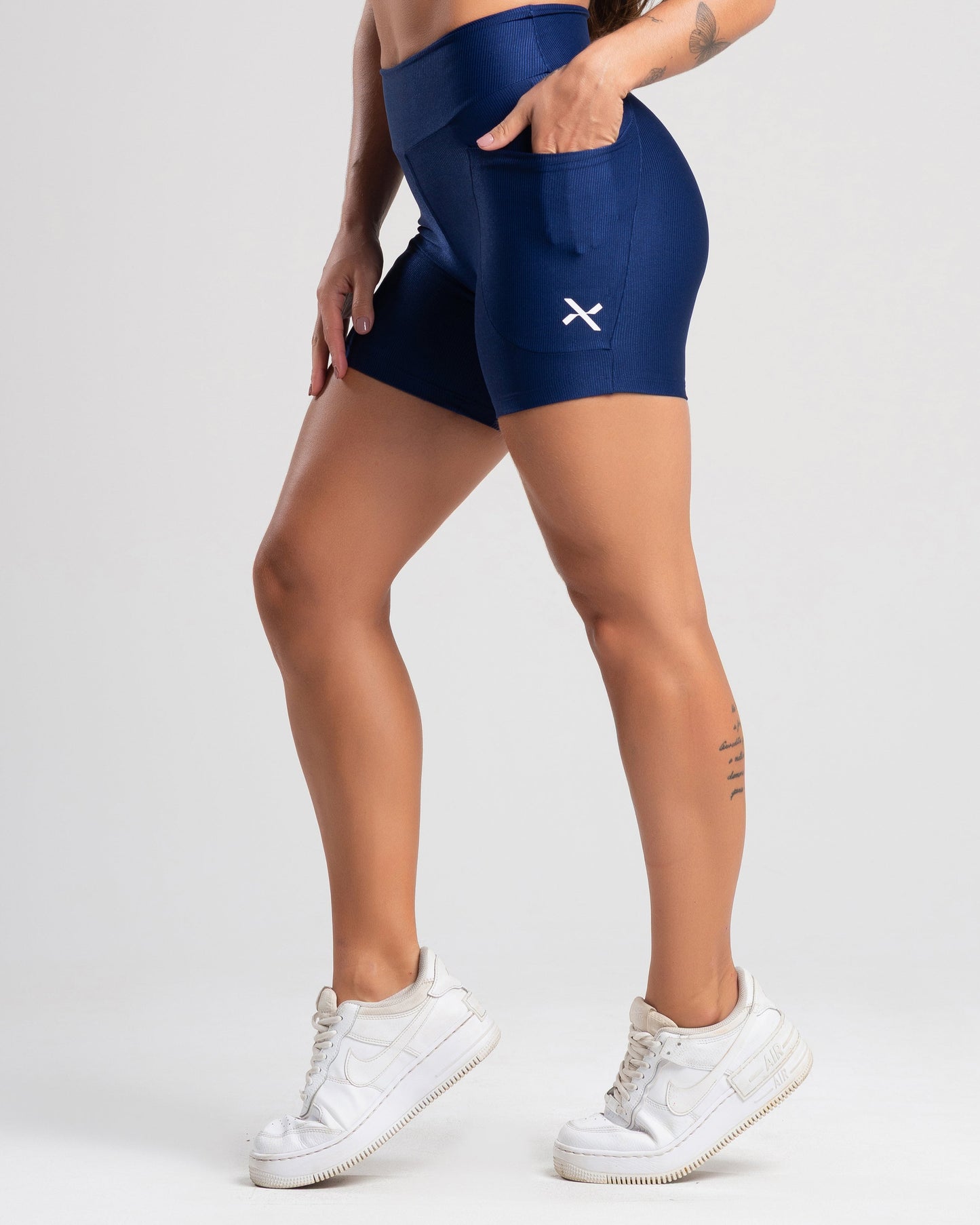 Short Glow Pocket Azul Marinho Poliamida