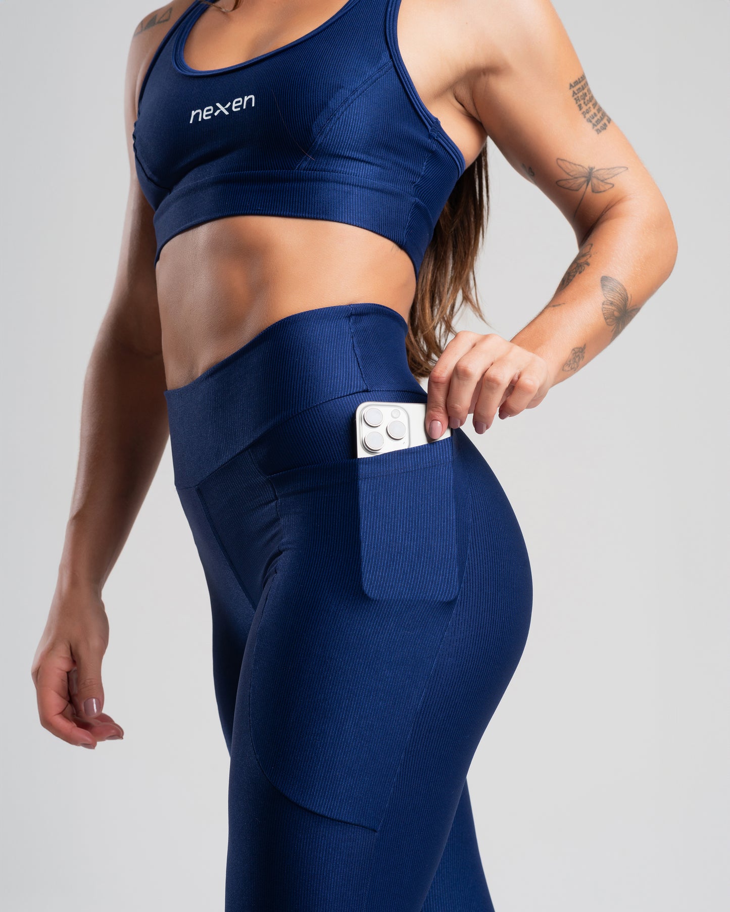 Legging Glow Pocket Azul Marinho Poliamida