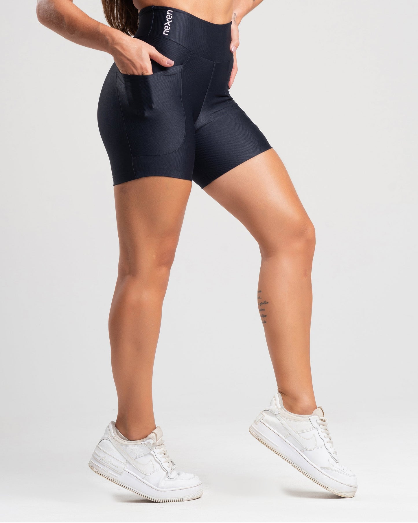 Short Glow Pocket Preto Poliamida