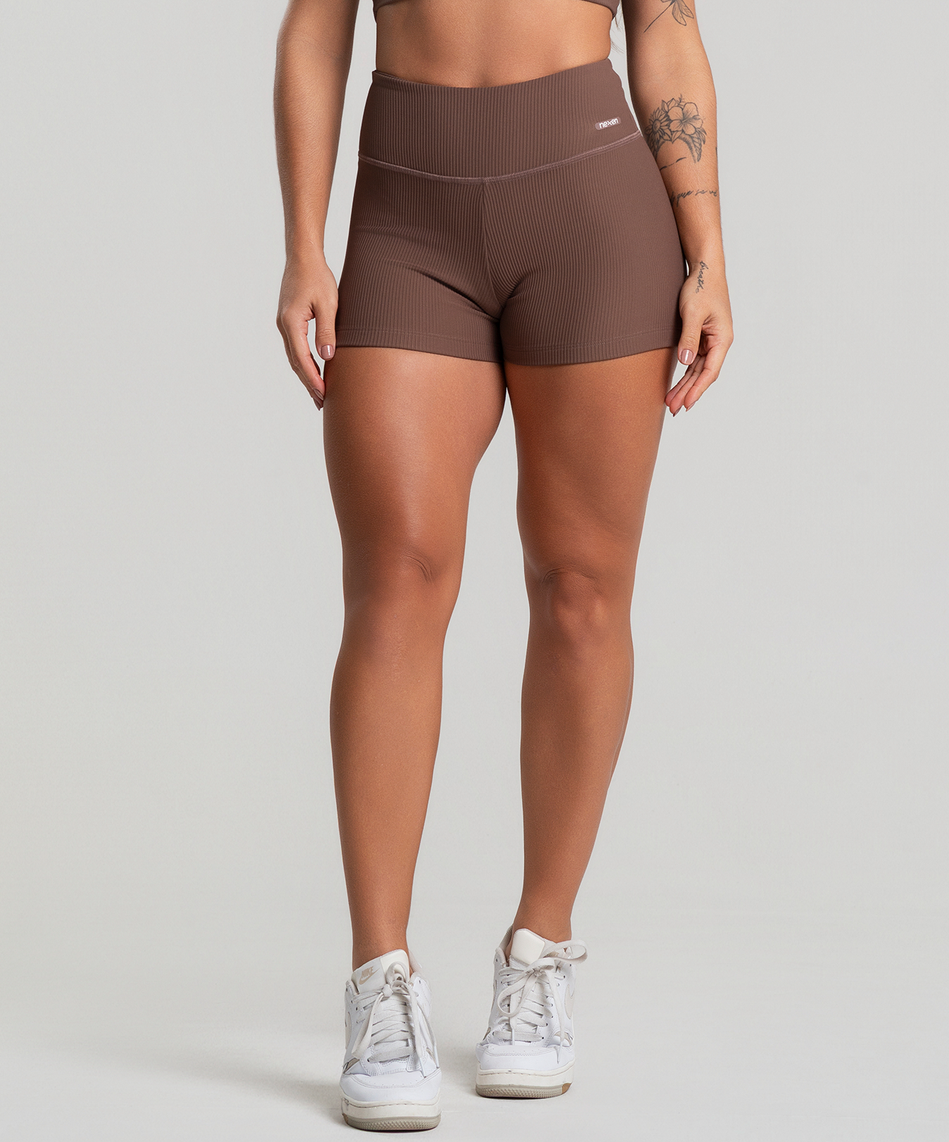 Short Canelado Marrom