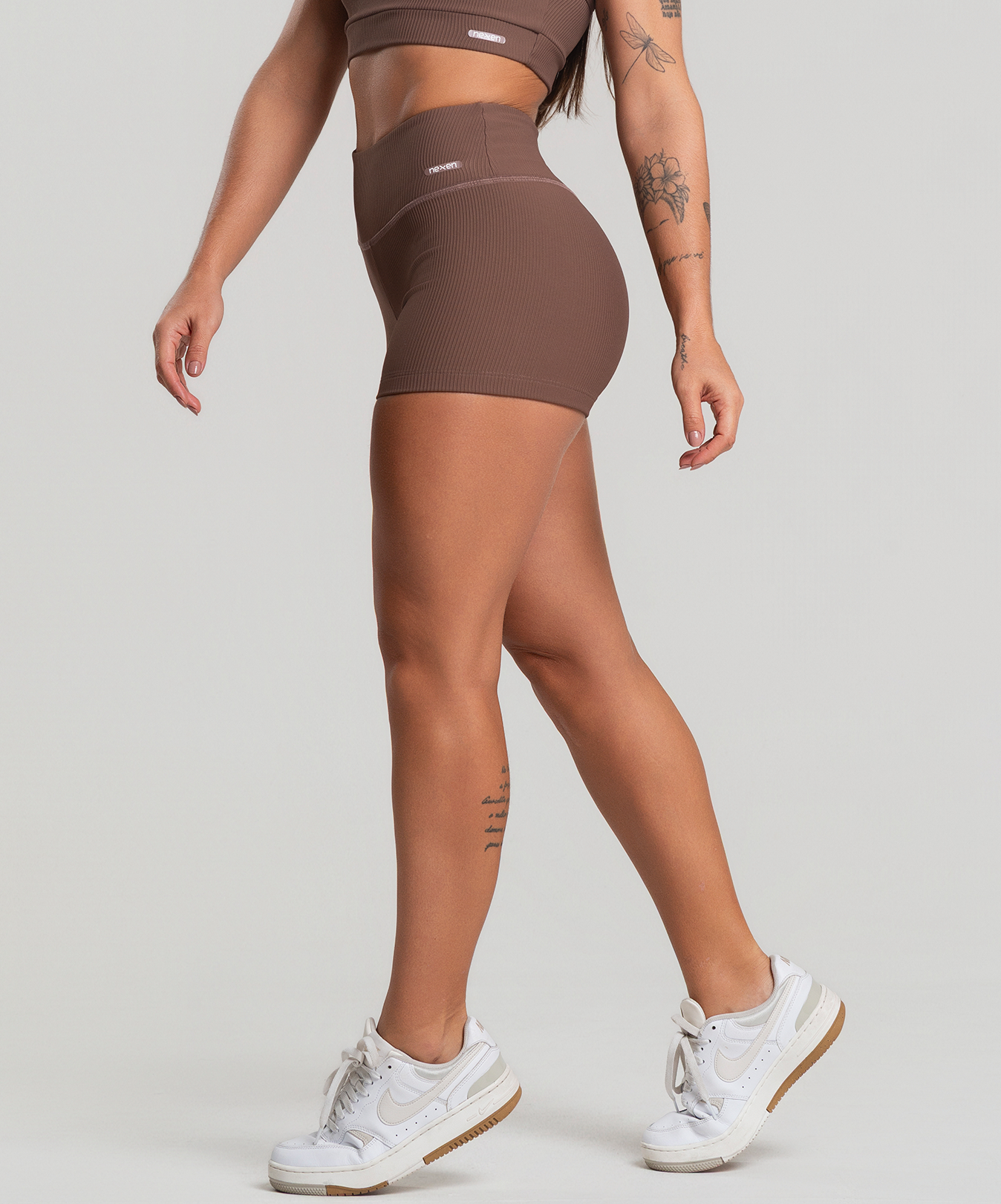 Short Canelado Marrom