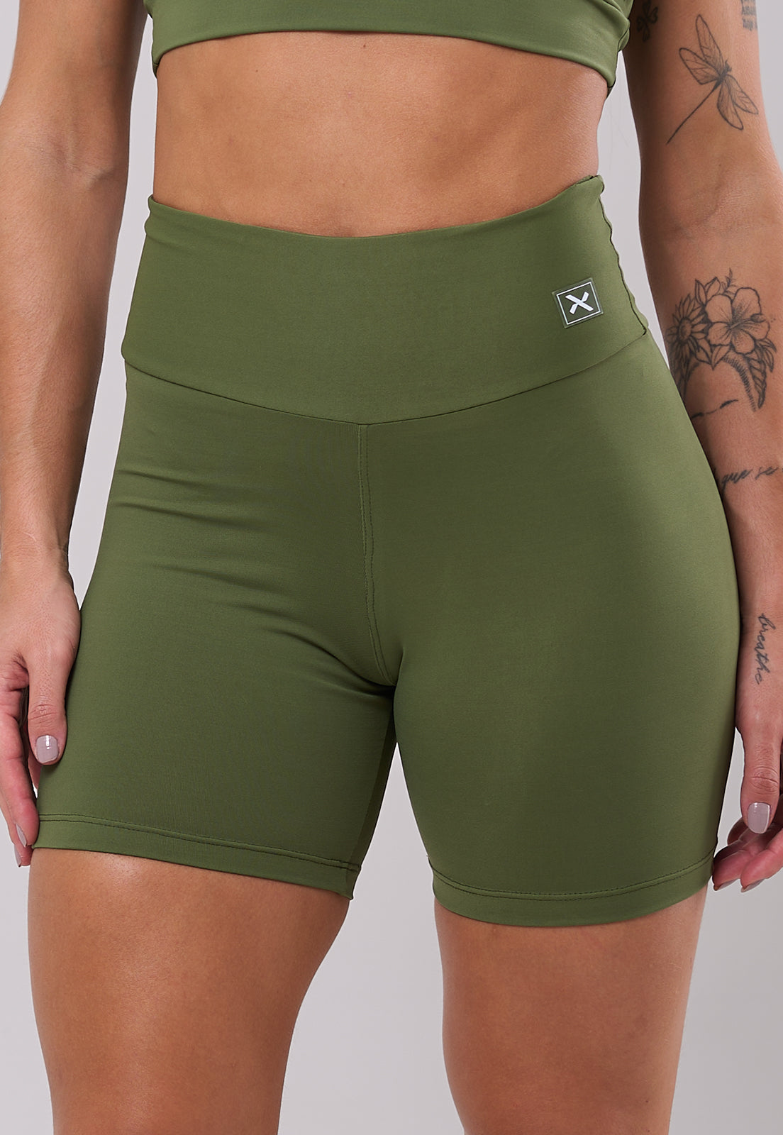 Short Basic Verde Oliva