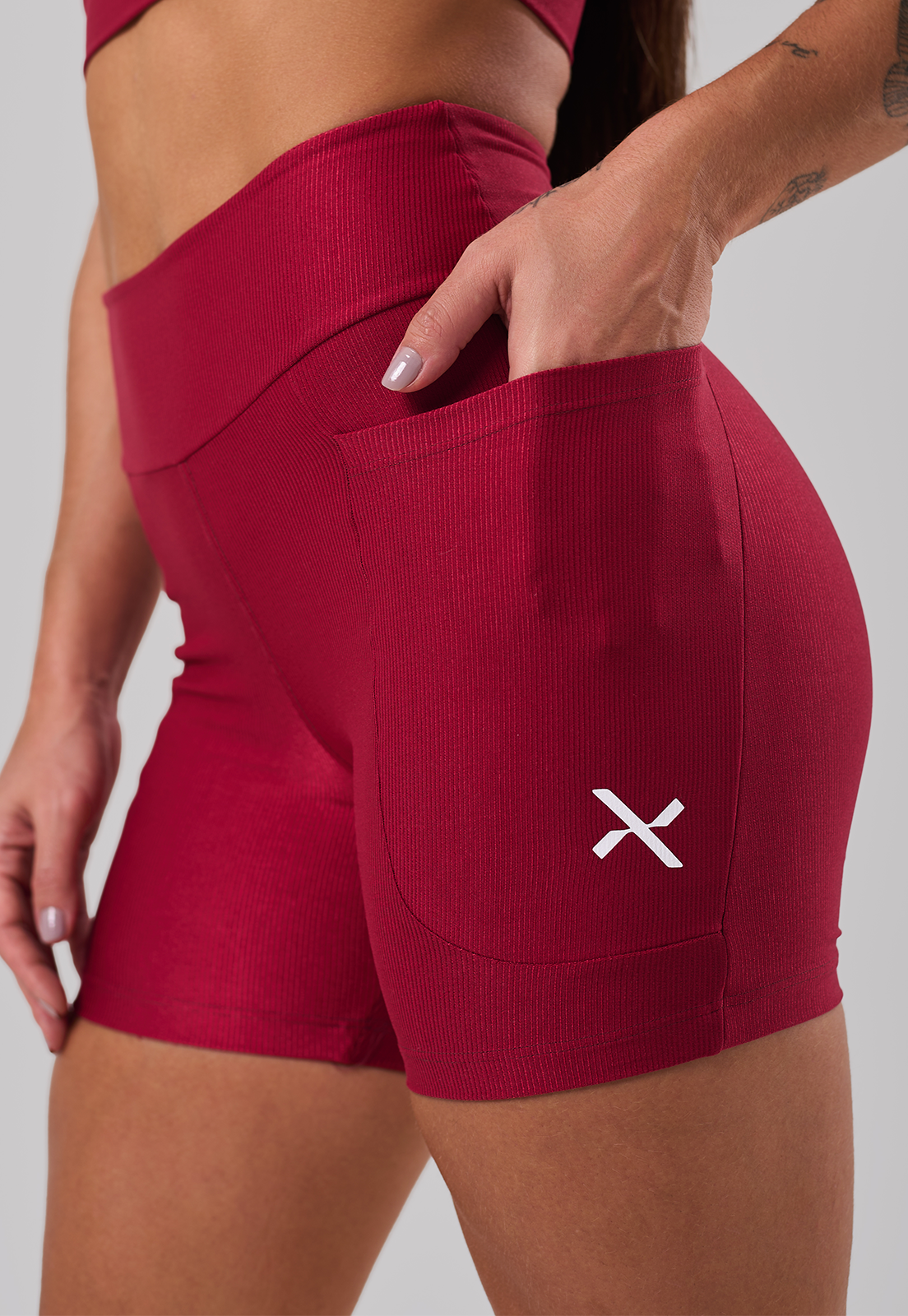 Conjunto Glow Pocket Cherry  Poliamida Short+Top