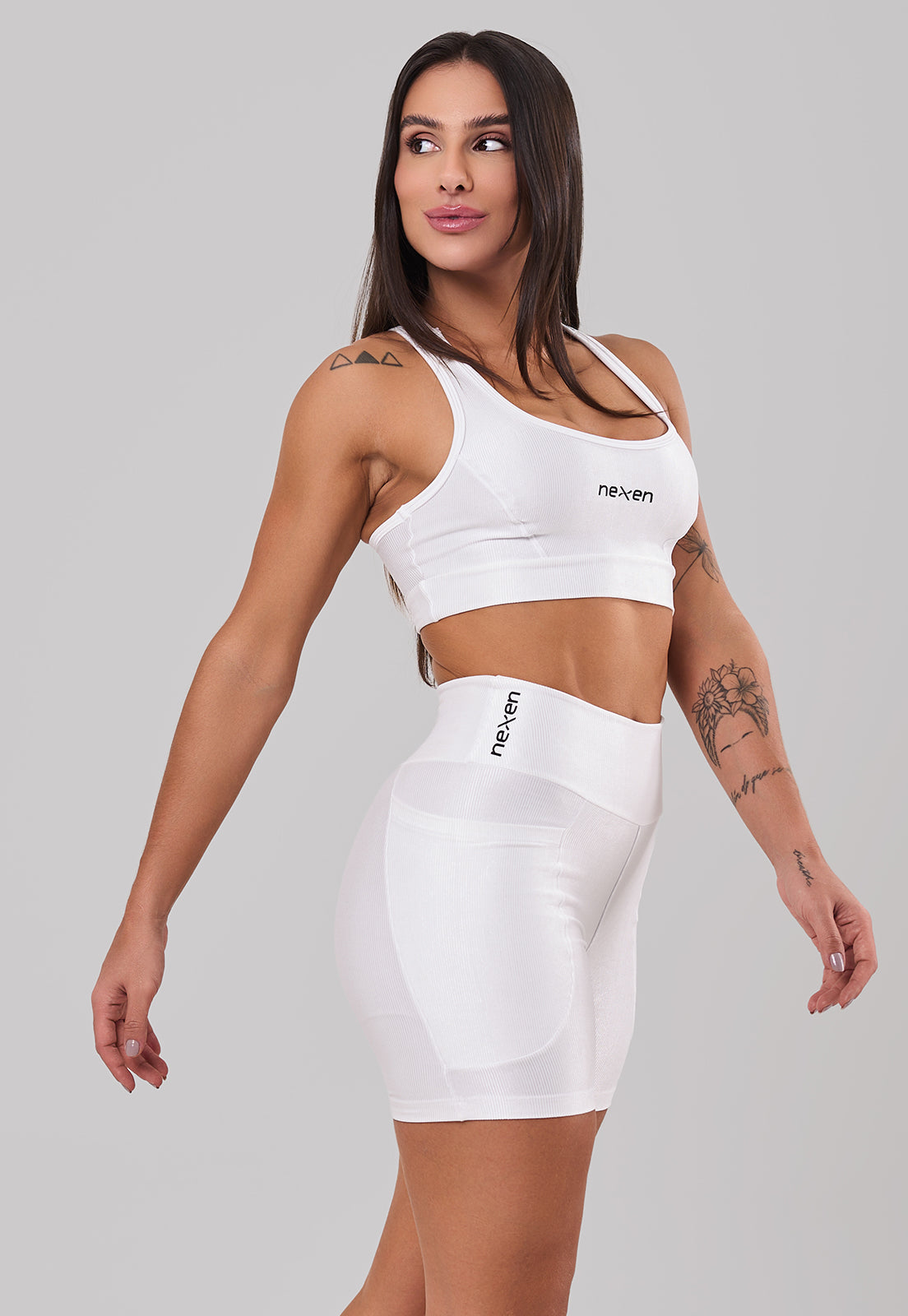 Conjunto Glow Pocket Branco Poliamida Short+Top