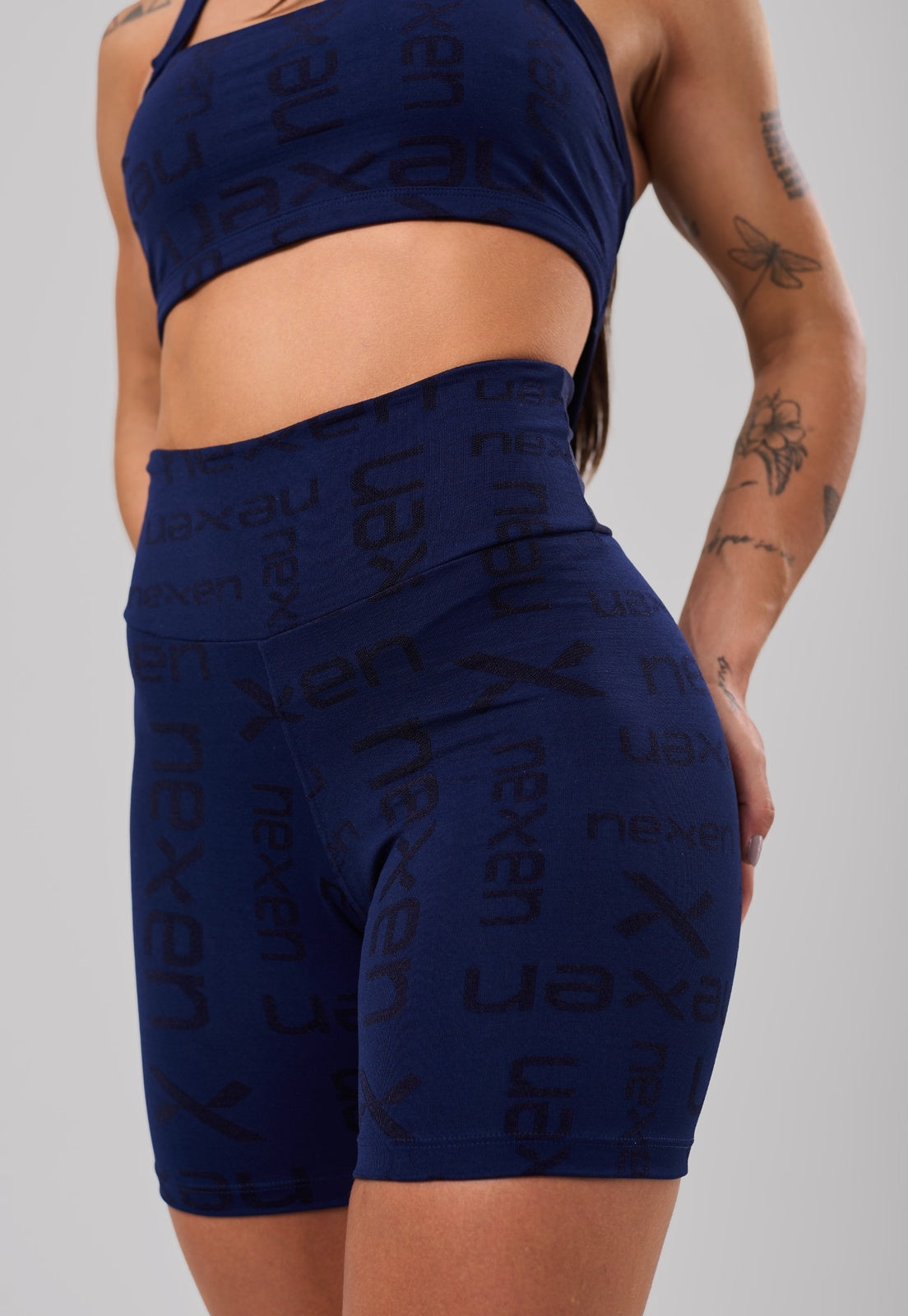 Short Reflexo Azul Marinho