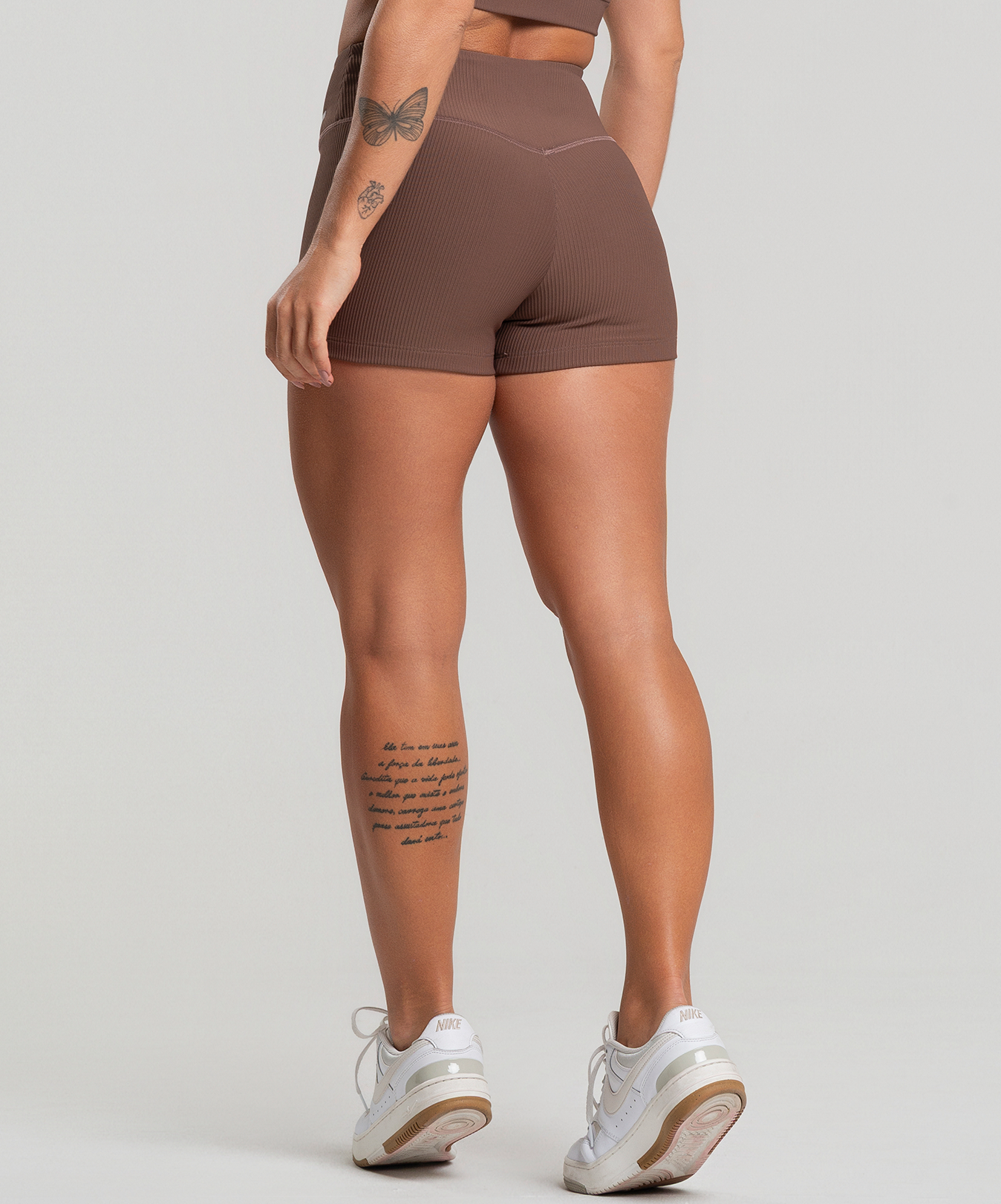 Short Canelado Marrom